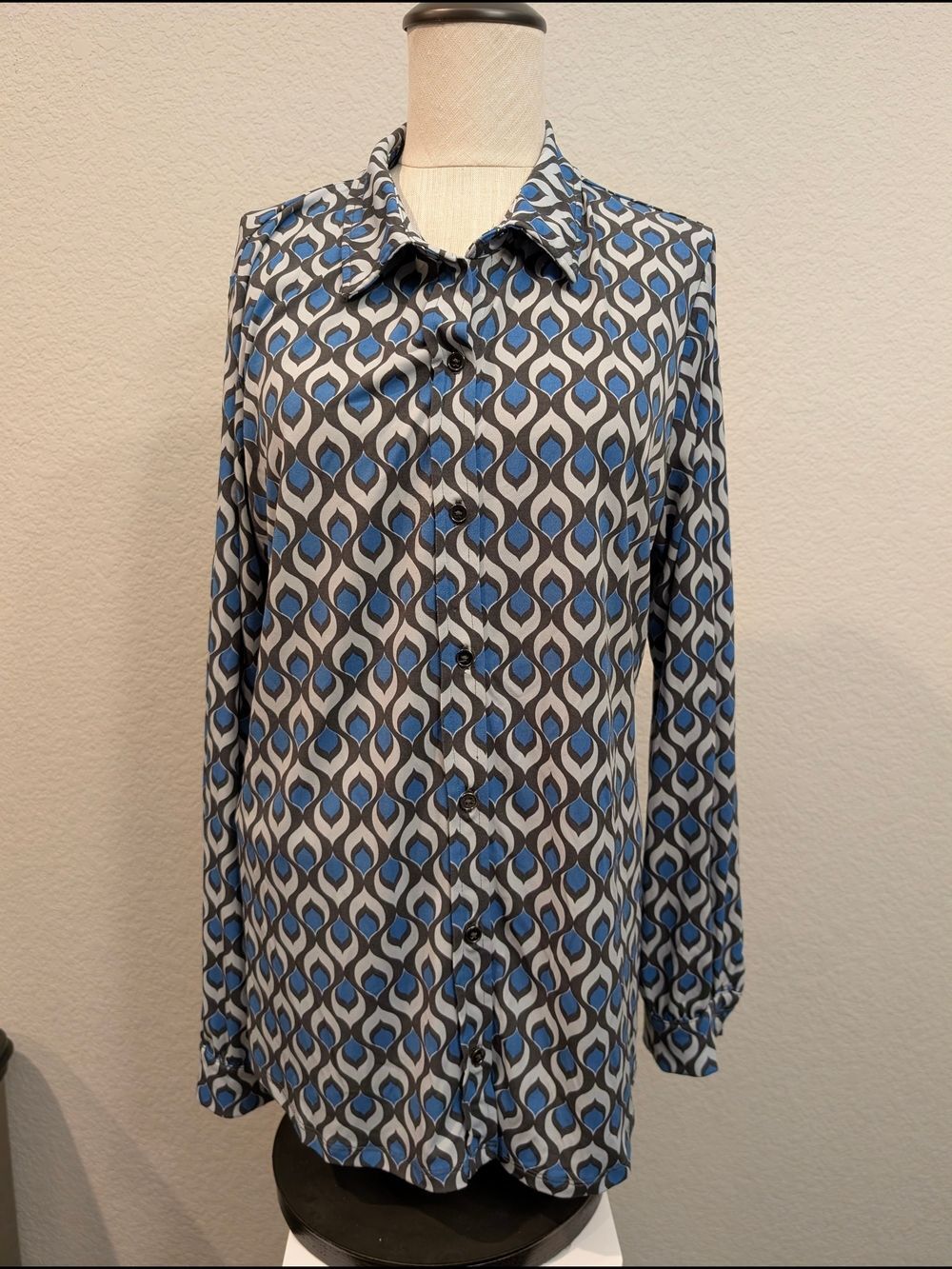 Jones New York Women's Sz XL Blue & Gray Geometric Button-Down Office Shirt